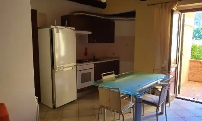Rexer-Matelica-Trilocale-in-affitto-in-via-San-Francesco-Matelica-CUCINA