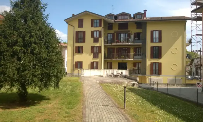 Rexer-Pavia-Stabile-recente-arredato-mobili-nuovi-termoautonomo-e-aria-condizionata-TERRAZZO