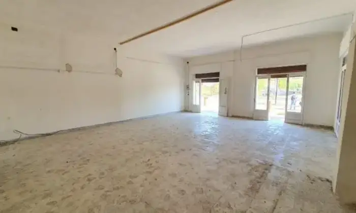 Rexer-Castel-Volturno-Locale-commerciale-in-affito-ALTRO