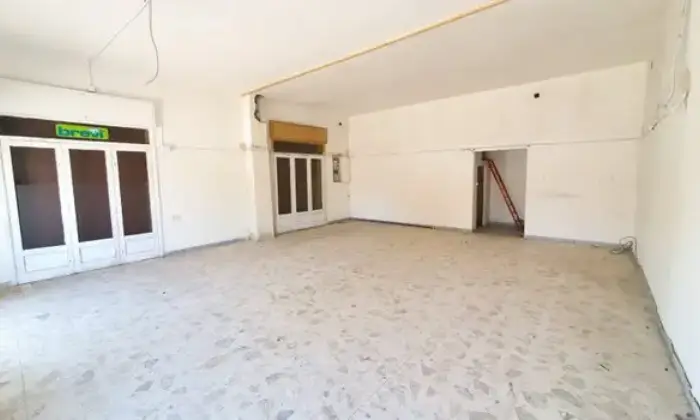 Rexer-Castel-Volturno-Locale-commerciale-in-affito-ALTRO