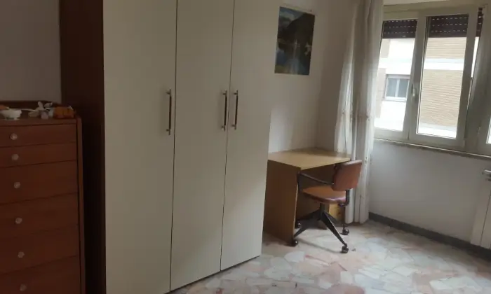 Rexer-Roma-Stanza-Singola-per-studenti-universitari-CAMERA-DA-LETTO