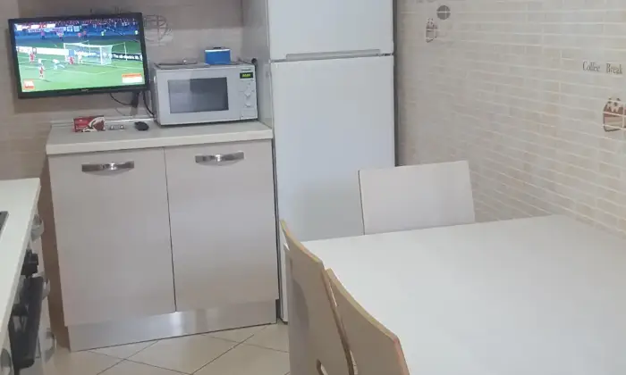 Rexer-Roma-Stanza-Singola-per-studenti-universitari-CUCINA