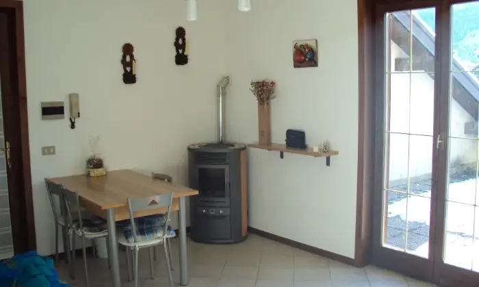 Rexer-Borno-OTTIMA-VISTA-CARINISSIMO-TRILOCALE-ARREDATO-SALONE