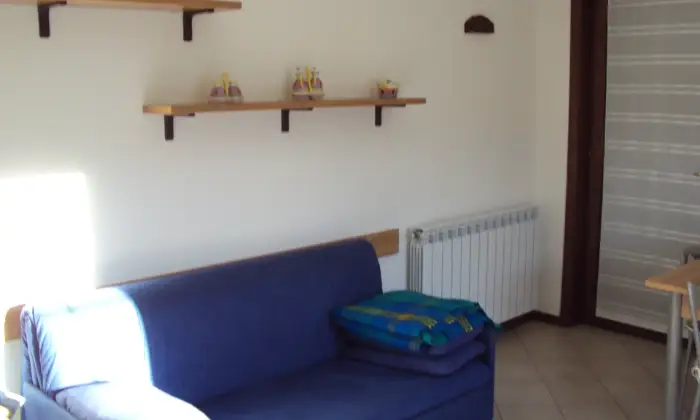 Rexer-Borno-OTTIMA-VISTA-CARINISSIMO-TRILOCALE-ARREDATO-SALONE