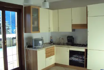 Rexer-Borno-OTTIMA-VISTA-CARINISSIMO-TRILOCALE-ARREDATO-CUCINA