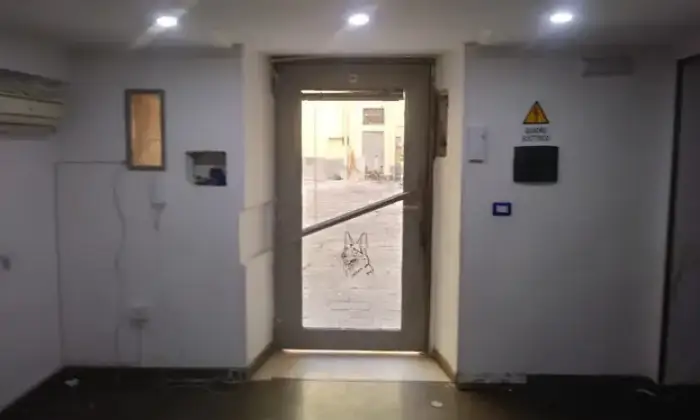 Rexer-Napoli-Ottimo-locale-uso-ufficiostudiolaboratorio-ALTRO