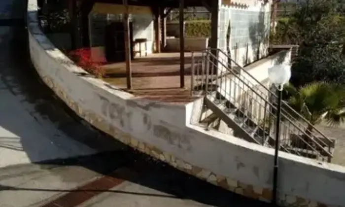 Rexer-Marano-di-Napoli-Villa-in-vendita-in-via-Torre-Dentice-Marano-di-Napoli-GIARDINO