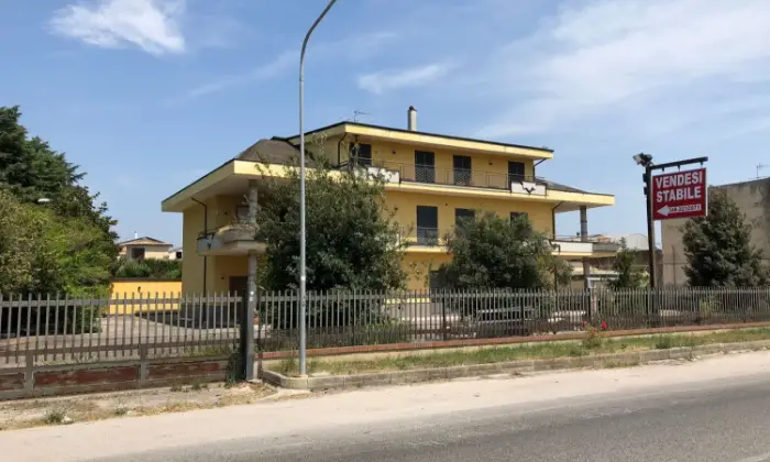 Rexer-Capua-Locale-in-affitto-in-via-San-Tammaro-ALTRO