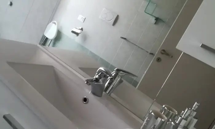 Rexer-Bologna-Attico-luminoso-arredo-nuovo-completo-BAGNO
