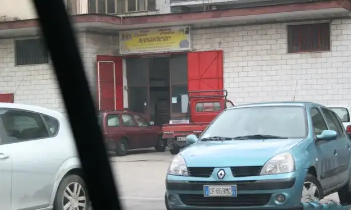 Rexer-Napoli-Due-locali-commerciali-mq-adiacenti-in-affitto-ALTRO