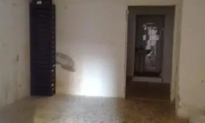 Rexer-Napoli-Locale-commerciale-in-vendita-ALTRO