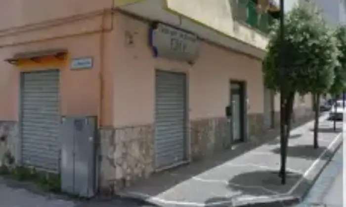 Rexer-Cercola-Locale-commerciale-via-ferrovia-ALTRO