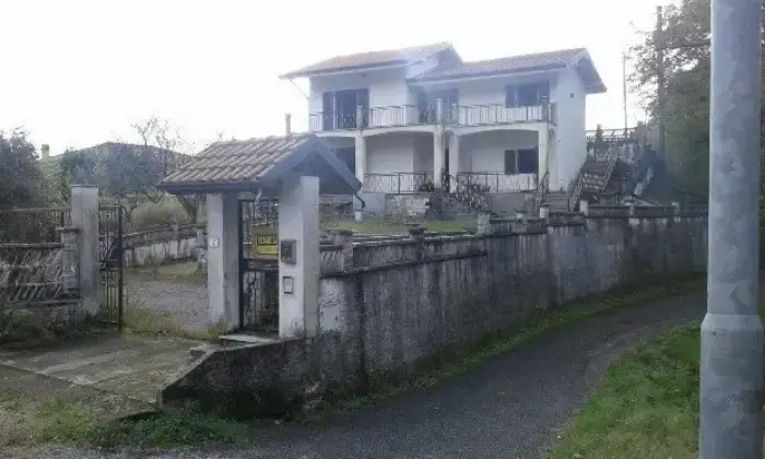 Rexer-Podenzana-Affitto-a-riscatto-villa-indipendente-in-perfetto-ordine-ALTRO
