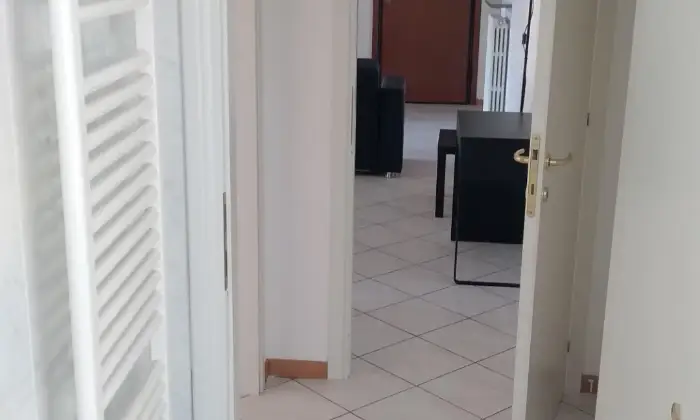 Rexer-Pavia-Ampio-bilocale-arredato-mobili-nuovi-stabile-recente-ottime-finiture-BAGNO