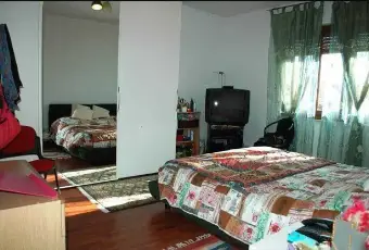 Rexer-La-Spezia-Appartamento-al-primo-ed-ultimo-piano-CAMERA-DA-LETTO