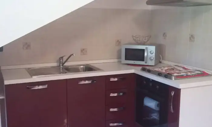 Rexer-Carrodano-Vendita-Rent-To-Buy-Mansarda-via-Aurelia-Carrodano-CUCINA