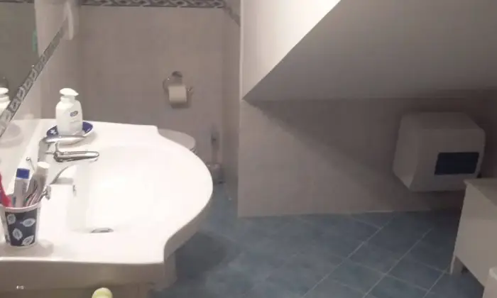 Rexer-Carrodano-Vendita-Rent-To-Buy-Mansarda-via-Aurelia-Carrodano-BAGNO