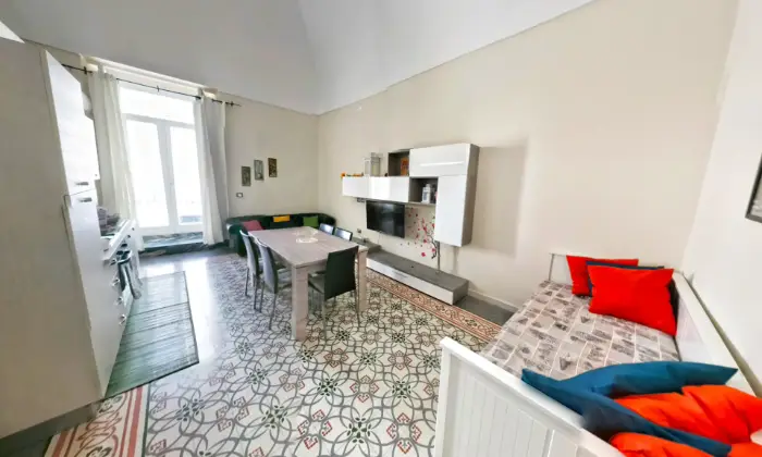 Rexer-Manfredonia-Appartamento-Manfredi-Centro-Storico-SALONE