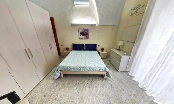 Rexer-Manfredonia-Appartamento-Manfredi-Centro-Storico-CAMERA-DA-LETTO