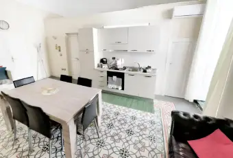 Rexer-Manfredonia-Appartamento-Manfredi-Centro-Storico-CUCINA