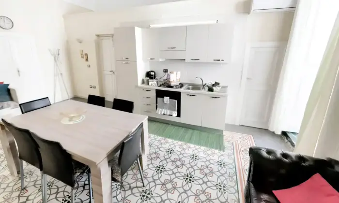 Rexer-Manfredonia-Appartamento-Manfredi-Centro-Storico-CUCINA