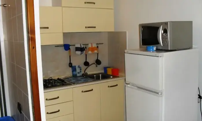 Rexer-Trapani-Grazioso-bilo-a-mt-dal-porto-per-brevi-periodi-CUCINA