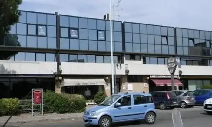 Rexer-Prato-Magazzino-in-affitto-in-via-traversa-pistoiese-a-Prato-SALONE
