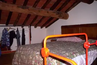 Rexer-Loro-Ciuffenna-appartamenti-in-vendita-CAMERA-DA-LETTO