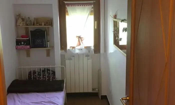 Rexer-Sanfront-AFFITTO-CON-RISCATTOAppartamento-su-due-piani-in-via-Monviso-CAMERA-DA-LETTO