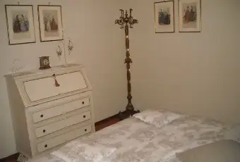 Rexer-Monterosso-Grana-Affittasi-Bilocale-in-via-Mistral-a-Monterosso-Grana-CAMERA-DA-LETTO