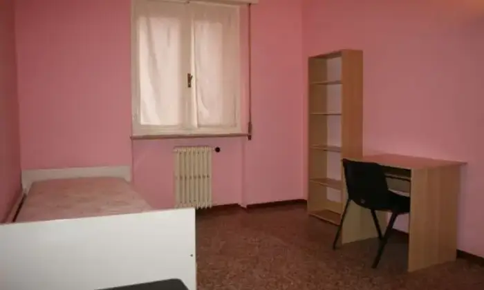 Rexer-Novara-Affitto-stanza-doppia-CAMERA-DA-LETTO