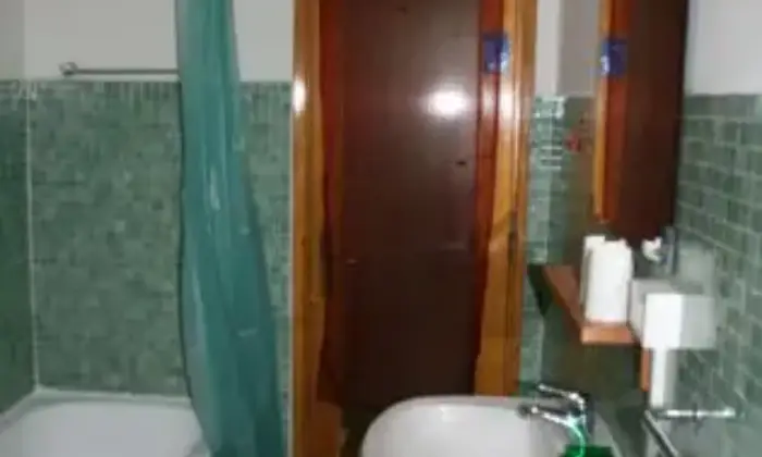Rexer-Novara-Affitto-stanza-doppia-BAGNO