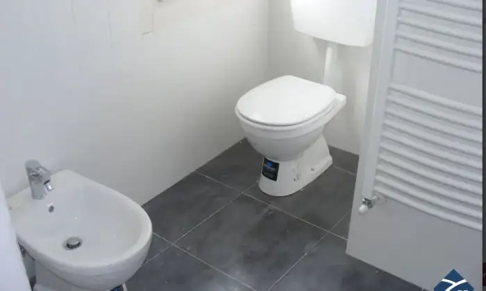 Rexer-Pinerolo-Ufficio-completamente-ristrutturato-BAGNO