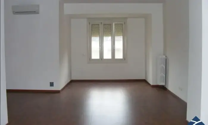 Rexer-Pinerolo-Ufficio-completamente-ristrutturato-SALONE