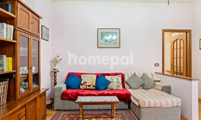 Rexer-Novi-Ligure-CONFORTEVOLE-TRILOCALE-CON-BOX-SALONE