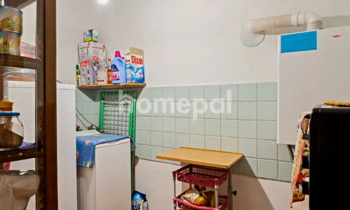 Rexer-Novi-Ligure-CONFORTEVOLE-TRILOCALE-CON-BOX-ALTRO