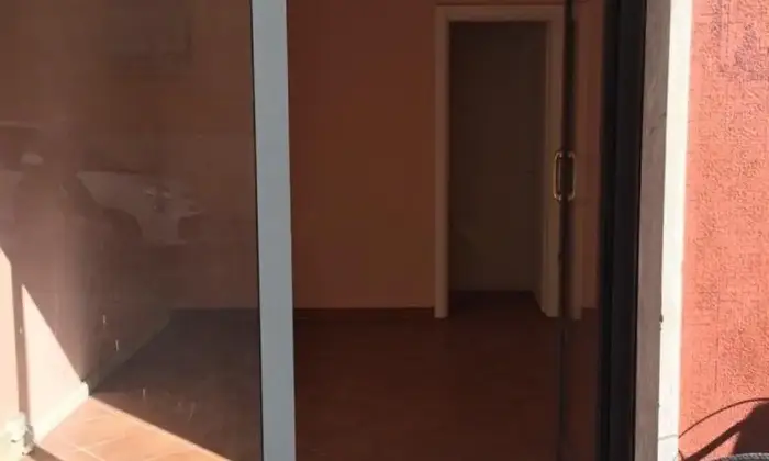 Rexer-Terni-Affittasi-locale-commerciale-in-via-Ludovico-Antonio-Muratori-ALTRO