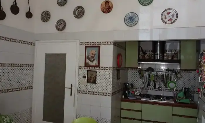 Rexer-Monzuno-Casa-indipendente-adatta-a-poliedrici-usi-CUCINA