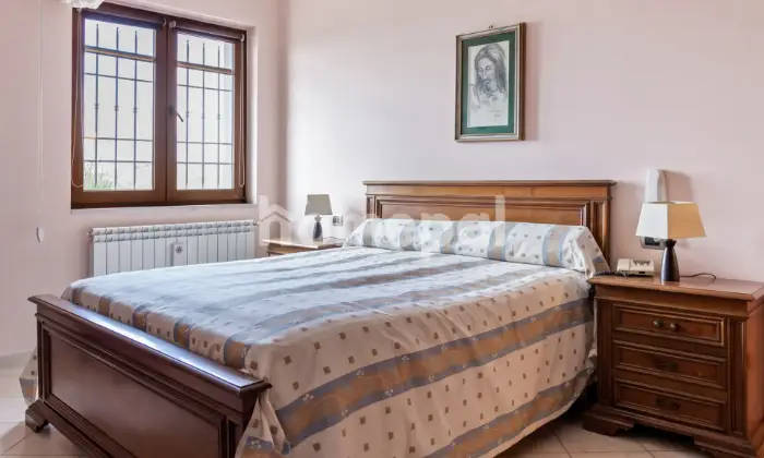 Rexer-Villanova-del-Battista-Rustico-con-giardino-Villanova-del-Battista-CAMERA-DA-LETTO