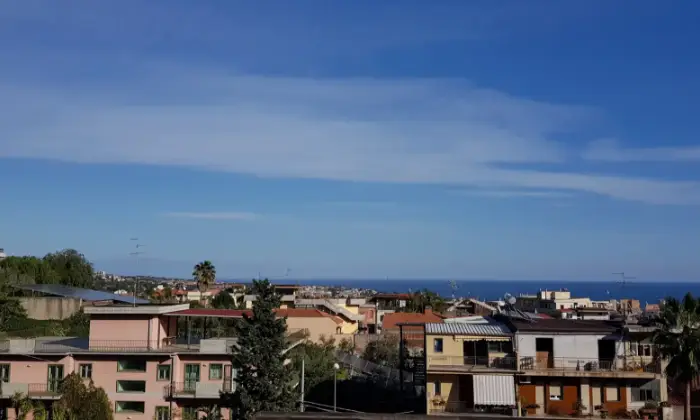 Rexer-Catania-BILOCALE-CON-POSTO-AUTO-PRESSI-VIALE-VITTORIO-VENETO-IMBOCCO-TANGENZIALE-TERRAZZO