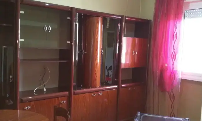 Rexer-Roma-Affitto-bilocale-arredato-SALONE