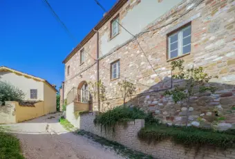 Rexer-San-Ginesio-Finemente-ristrutturata-Casa-nel-BORGO-a-COLDELLAIO-di-San-Ginesio-MC-ESTERNO