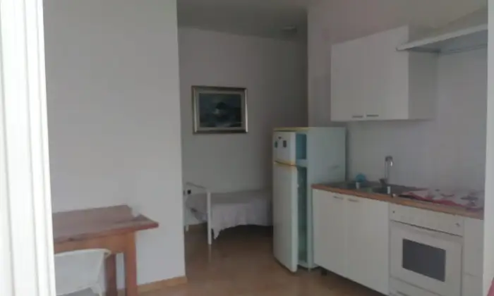 Rexer-Briatico-Trilocale-in-vendita-in-via-Baia-Saf-Briatico-CUCINA