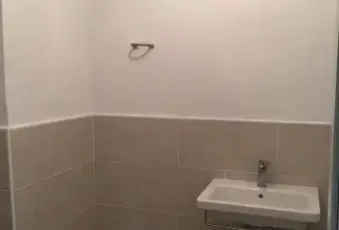 Rexer-Massa-Fondo-commerciale-centro-storico-BAGNO