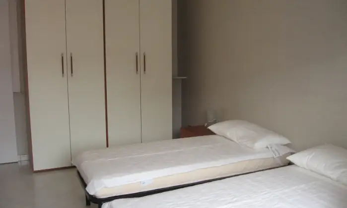 Rexer-Roma-AFFITTASI-CAMERA-GRANDE-QUARTIERE-TRIESTEAFRICANO-CAMERA-DA-LETTO