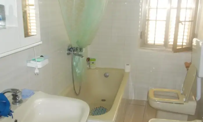 Rexer-Ischitella-Casa-a-mt-dal-mare-nel-gargano-BAGNO