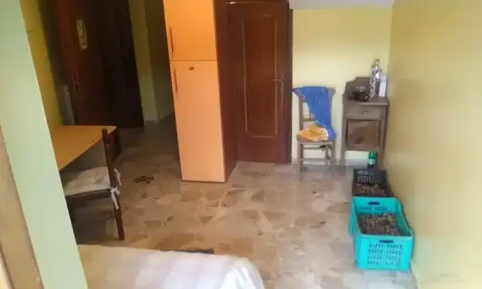 Rexer-Petrizzi-Casa-su-due-piani-palazzina-storica-in-piazza-ALTRO
