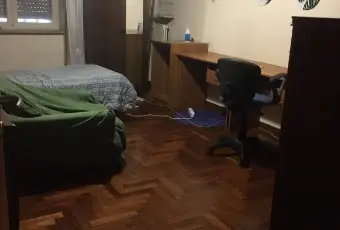 Rexer-Napoli-Fuorigrotta-Cavalleggeri-DAosta-fittasi-a-studente-universitario-ampia-camera-singola-ristrutturata-SALONE