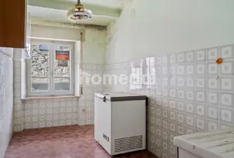 Rexer-Ficulle-CARATTERISTICO-APPARTAMENTO-SU-LIVELLI-CUCINA