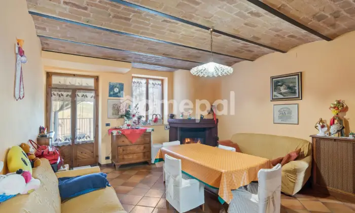 Rexer-Cossignano-CASOLARE-INTERAMENTE-RISTRUTTURATO-SALONE